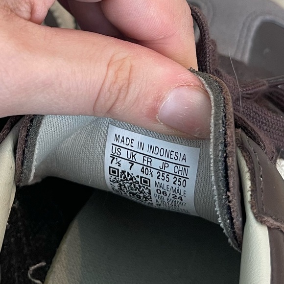 Adidas Samba Brown and White Shoes - Picture 9 of 9